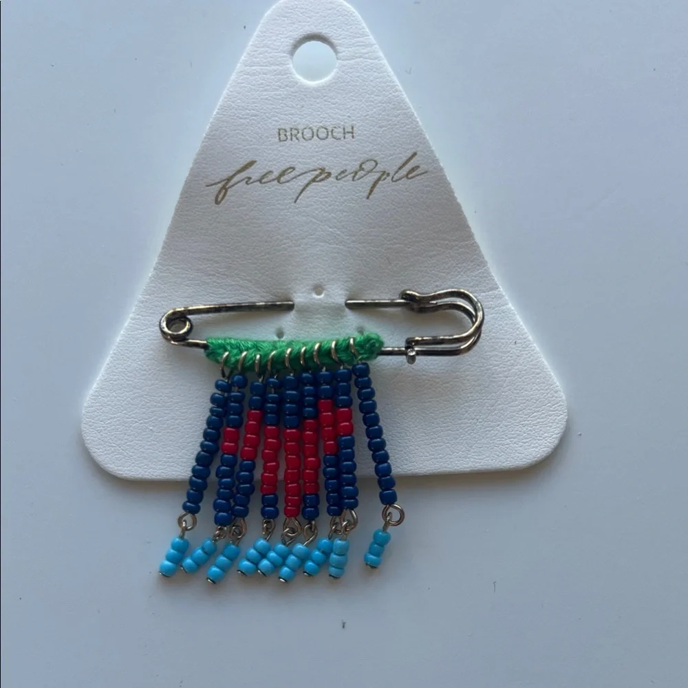Free People Blue and Red Beaded Brooch with heart design - Picture 3 of 3